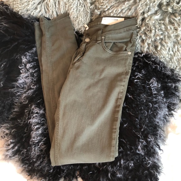 rag & bone olive skinny stretch jeans. - Picture 4 of 8
